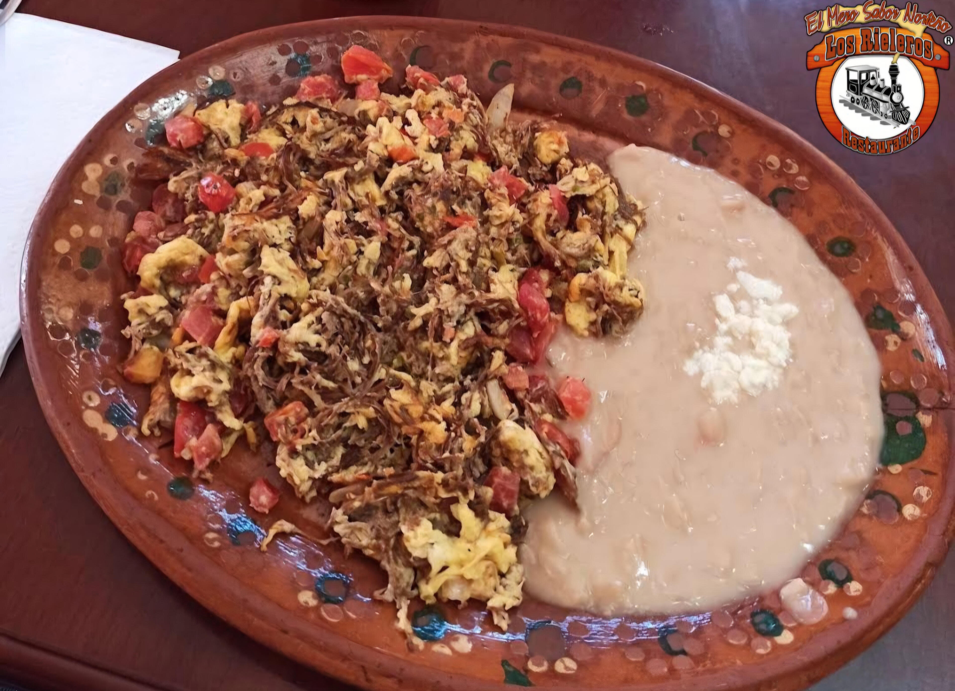 Huevos con machaca