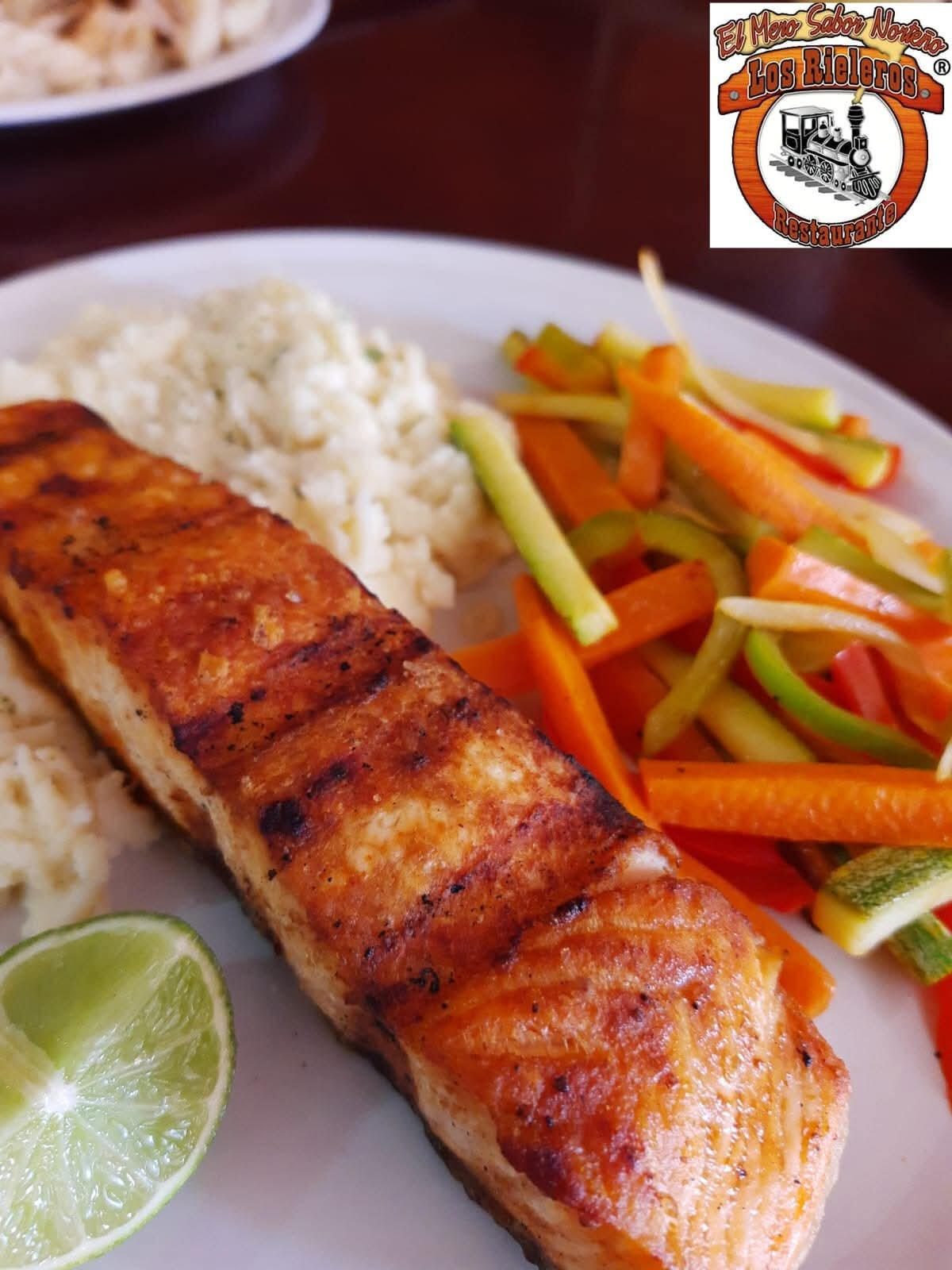 Salmon a la Parrilla